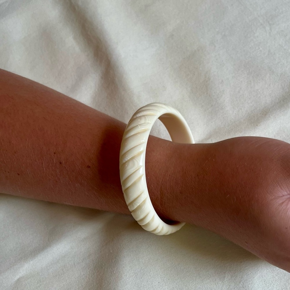 Faux Ivory Bangle Bracelet - Picture 6 of 16